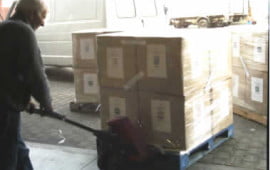 Cargo City – Roma Fiumicino, operazioni preliminari di spedizione. 